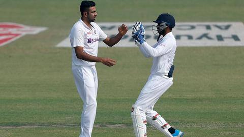 India vs NZ: Hosts get rid of Young and Williamson India vs NZ: Hosts get rid of Young and Williamson