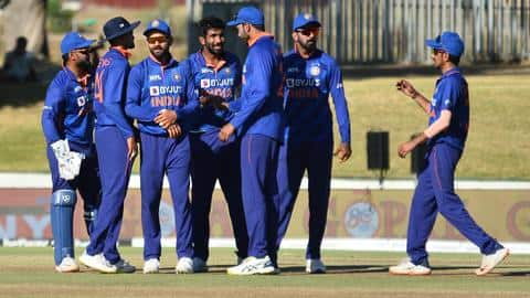 3rd ODI: SA bowled out for 287; Quinton registers century 3rd ODI: SA bowled out for 287; Quinton registers century