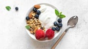 How to make a healthy berry yogurt bowl  