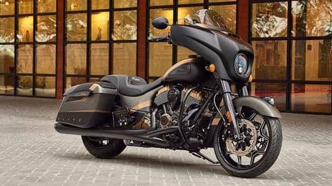Indian Chieftain Elite rides on special 10-spoke alloy wheels