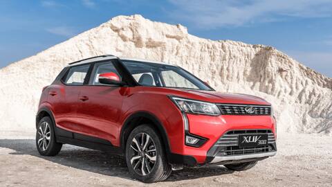 Mahindra XUV300 (facelift) teased in India: Check features Mahindra XUV300 (facelift) teased in India: Check features