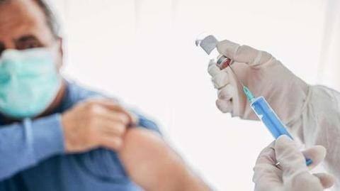 Maharashtra: Plea seeks door-to-door COVID-19 vaccination for people over 75 Maharashtra: Plea seeks door-to-door COVID-19 vaccination for people over 75