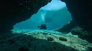 Divers, you should explore Mozambique's underwater caves 