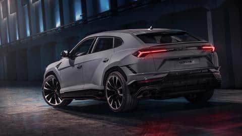 The SUV sports Y-shaped taillights and 21-inch forged alloy wheels