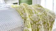 Fabric throws: What they are, their role in home decor