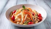Quick and healthy: Raw papaya salad
