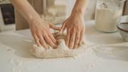 How to knead dough the right way