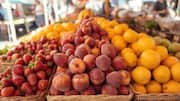 How to shop sustainably at fruit markets
