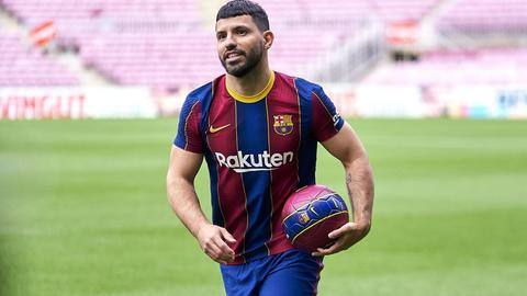 Barcelona's Sergio Aguero out for 10 weeks with calf injury Barcelona's Sergio Aguero out for 10 weeks with calf injury
