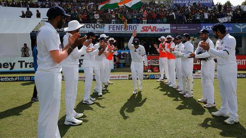 Mohali Test: India declare; Sri Lanka trail by 466 runs Mohali Test: India declare; Sri Lanka trail by 466 runs