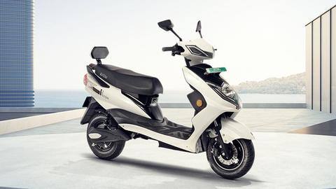 iVOOMi Energy's Jeet and S1 electric scooters launched in India iVOOMi Energy's Jeet and S1 electric scooters launched in India