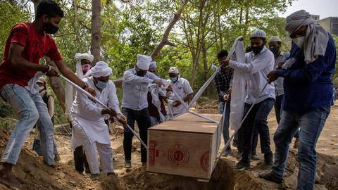 BJP: Delhi's COVID-19 deaths five times higher than national average BJP: Delhi's COVID-19 deaths five times higher than national average