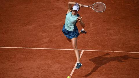 2022 French Open: World number one Iga Swiatek marches on 2022 French Open: World number one Iga Swiatek marches on
