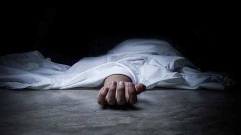 Noida: Construction worker dies of electric shock, colleagues vandalize property Noida: Construction worker dies of electric shock, colleagues vandalize property