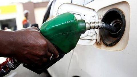 Petrol nears Rs. 91/liter mark in Delhi after latest hike Petrol nears Rs. 91/liter mark in Delhi after latest hike