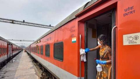 Goa-bound Rajdhani Express derails inside tunnel, passengers safe Goa-bound Rajdhani Express derails inside tunnel, passengers safe