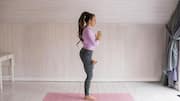 Flamingo stand: Try this one-leg pose for better balance