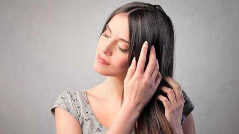 Hair oiling: Benefits, how to oil and choosing right oils Hair oiling: Benefits, how to oil and choosing right oils