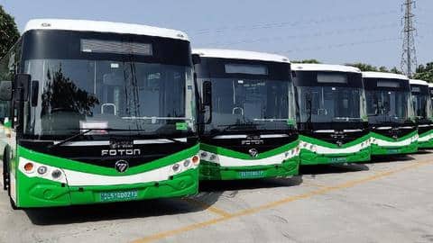 Delhi Metro feeder e-buses begin plying; entry through smart cards Delhi Metro feeder e-buses begin plying; entry through smart cards