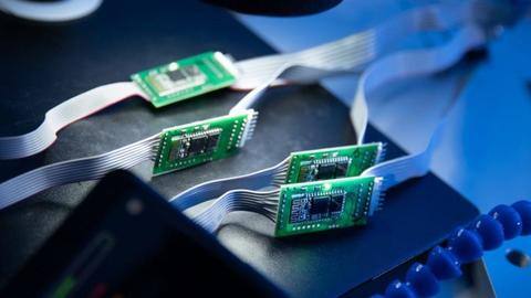 Centre clears Rs. 76,000cr scheme to push semiconductor chip production Centre clears Rs. 76,000cr scheme to push semiconductor chip production