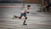 Rollerblading v/s skateboarding: Which is better for your core?