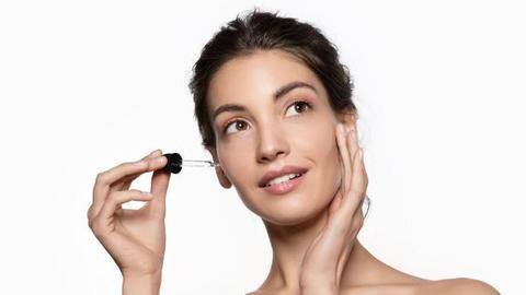 Facial oils: Right way to use, skincare benefits, and more Facial oils: Right way to use, skincare benefits, and more