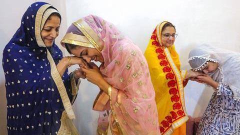 Eid-ul-Fitr on May 14; Kerala, J&K celebrating the festival today Eid-ul-Fitr on May 14; Kerala, J&K celebrating the festival today