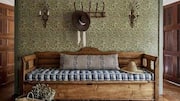 What is cottagecore decor?