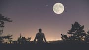Moon gazing: A simple ritual for inner peace 