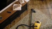 How to clean carpets with vinegar and baking soda