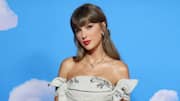 Taylor becomes youngest woman inducted into Songwriters Hall of Fame