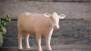 DIY: Make colorful cattle figures from clay 