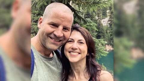 MacKenzie Scott, former wife of Jeff Bezos, marries school teacher MacKenzie Scott, former wife of Jeff Bezos, marries school teacher