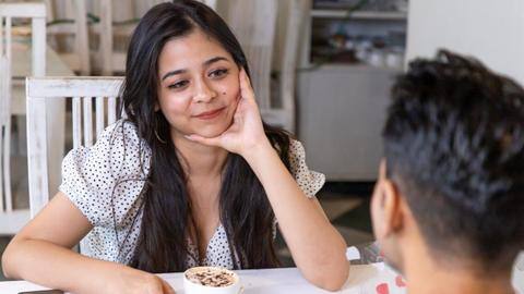 Here's how you can have a charming conversation Here's how you can have a charming conversation