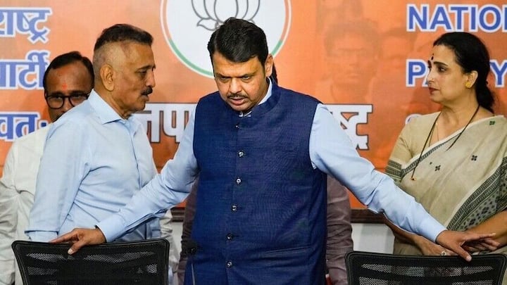 'Unacceptable...': Fadnavis rebukes local BJP leaders over Congress, AIMIM alliances 