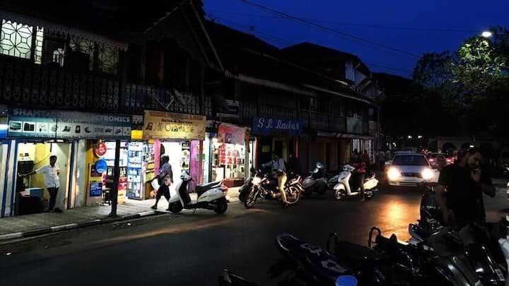 23, including tourists, killed in massive fire at Goa nightclub 