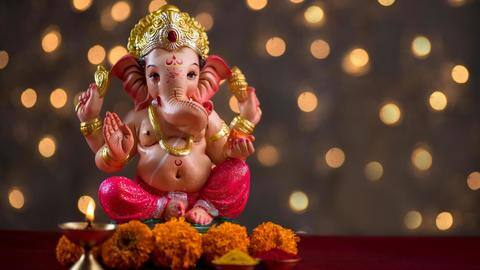 Maharashtra: Ganesh festival begins under COVID-19 cloud, 'darshan' goes online Maharashtra: Ganesh festival begins under COVID-19 cloud, 'darshan' goes online