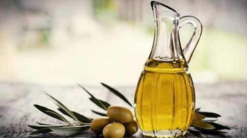 Olive oil: 5 reasons why you should embrace it today