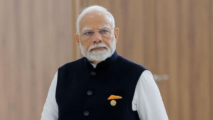 Security scare ahead of Modi's event; one held with gun 