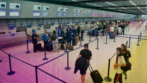 5 must-know airport hacks for a smooth travel experience 5 must-know airport hacks for a smooth travel experience