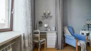 5 smart floating desk ideas for small corners