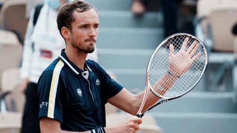 Medvedev humbles Garin, qualifies for his first French Open quarter-final Medvedev humbles Garin, qualifies for his first French Open quarter-final