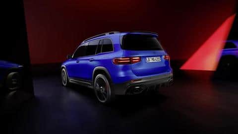 The GLB flaunts a butch-looking boxy SUV silhouette 