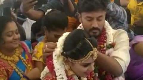 COVID-19 norms thrown to wind as couple ties knot mid-air COVID-19 norms thrown to wind as couple ties knot mid-air
