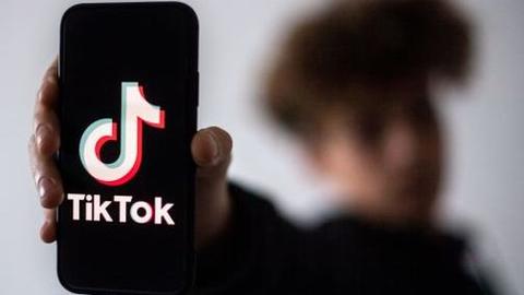Pakistani man drowns while filming TikTok video Pakistani man drowns while filming TikTok video