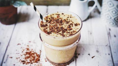 All about protein shakes (and 4 simple recipes) All about protein shakes (and 4 simple recipes)
