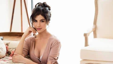 Man attempts to barge into 'Sacred Games' actress' room, arrested Man attempts to barge into 'Sacred Games' actress' room, arrested