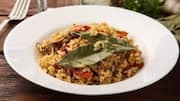 How to use bay leaf in vegetarian cooking