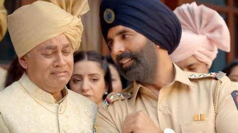 Nitin Gadkari slammed for 'promoting dowry' in Akshay Kumar-led advertisement Nitin Gadkari slammed for 'promoting dowry' in Akshay Kumar-led advertisement
