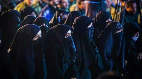 Karnataka: College sends students wearing hijab to separate classrooms Karnataka: College sends students wearing hijab to separate classrooms